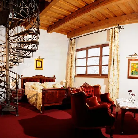 Folwark Stara Winiarnia Hotel Mszana Dolna