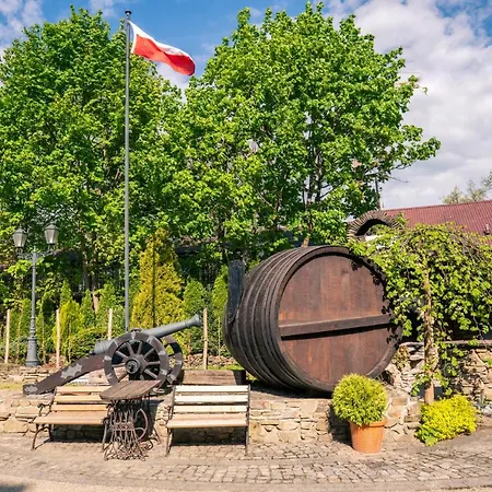 Folwark Stara Winiarnia 3* Mszana Dolna