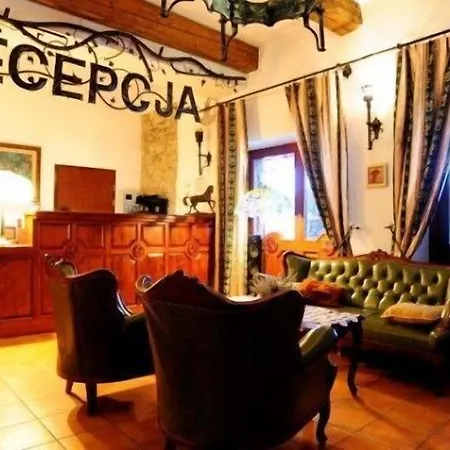 Folwark Stara Winiarnia فندق 3*