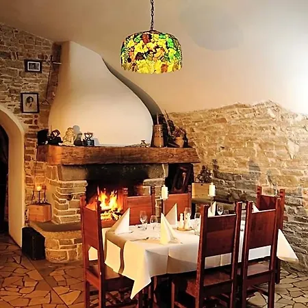 Folwark Stara Winiarnia 3* Mszana Dolna