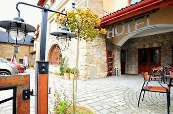 Folwark Stara Winiarnia Hotel 3*