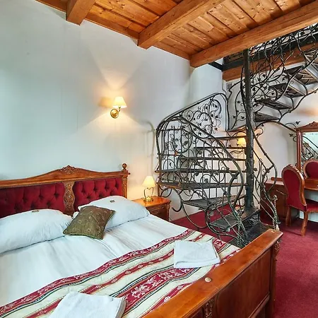 Folwark Stara Winiarnia Hotel