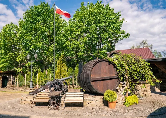 Folwark Stara Winiarnia 3* Mszana Dolna