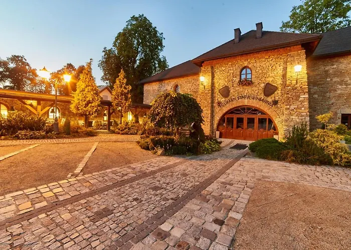 호텔 Folwark Stara Winiarnia 므사나 돌나