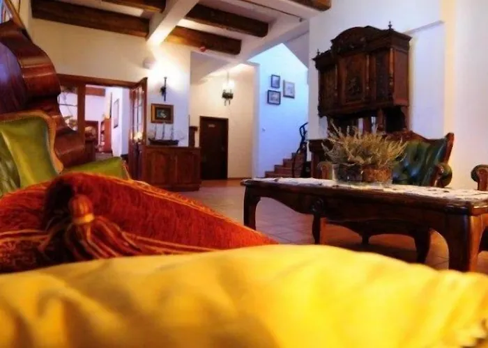 Folwark Stara Winiarnia 3*