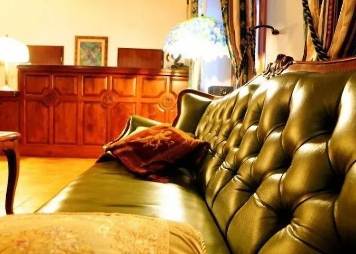 Folwark Stara Winiarnia 3*