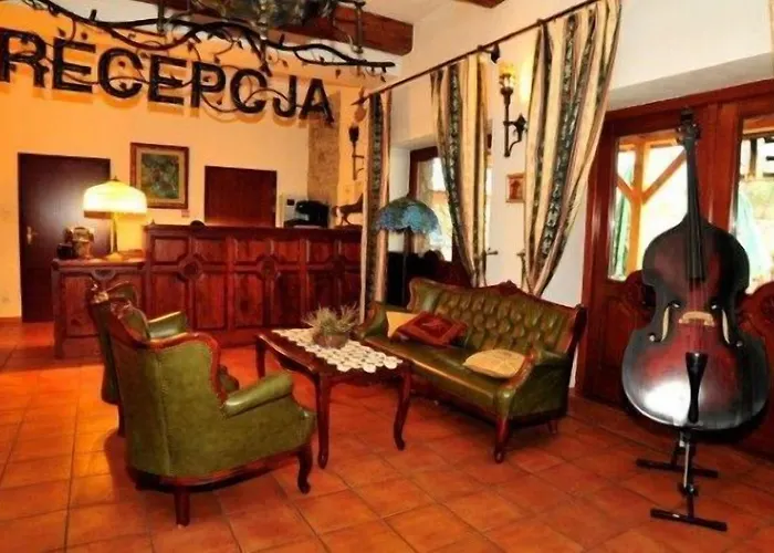 Folwark Stara Winiarnia Hotel 3*