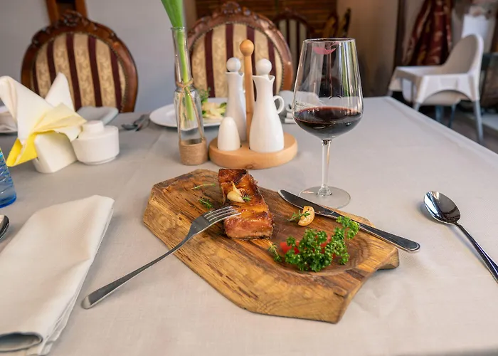 Hotel Folwark Stara Winiarnia 3*