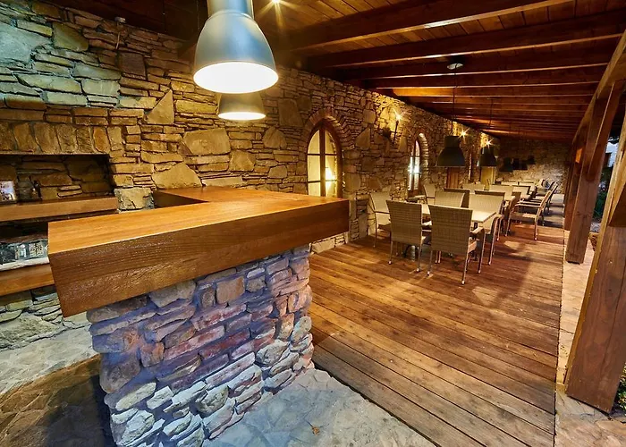 Folwark Stara Winiarnia 3*