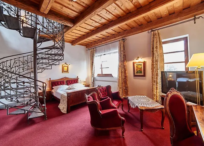 Folwark Stara Winiarnia 3* Mszana Dolna